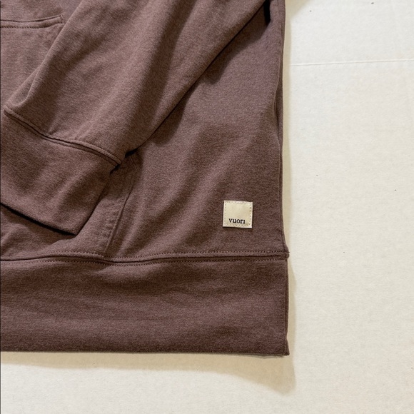 Vuori Women's Halo Oversized Hoodie
Style VW279 - Picture 2 of 8